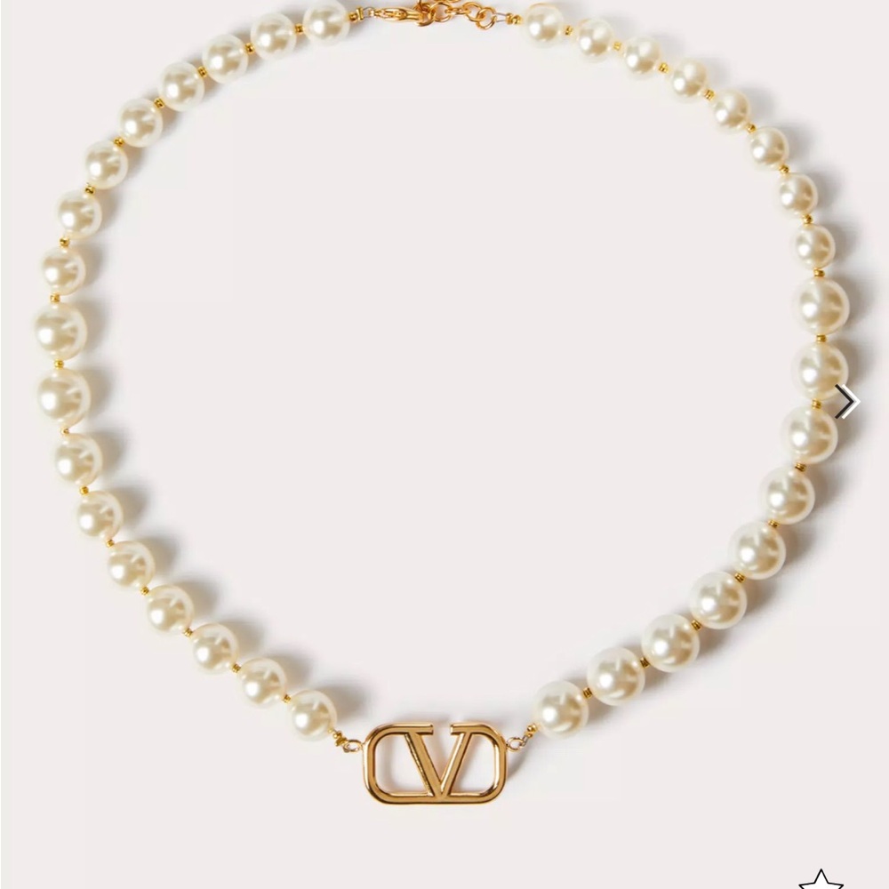 Valentino Garavani Cream and Gold Necklace with Geometric Clasp
